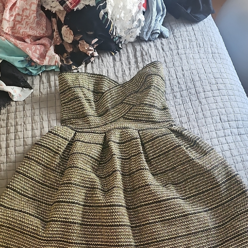 Stylish Gold and Black Kids Dress - Picture 5 of 5